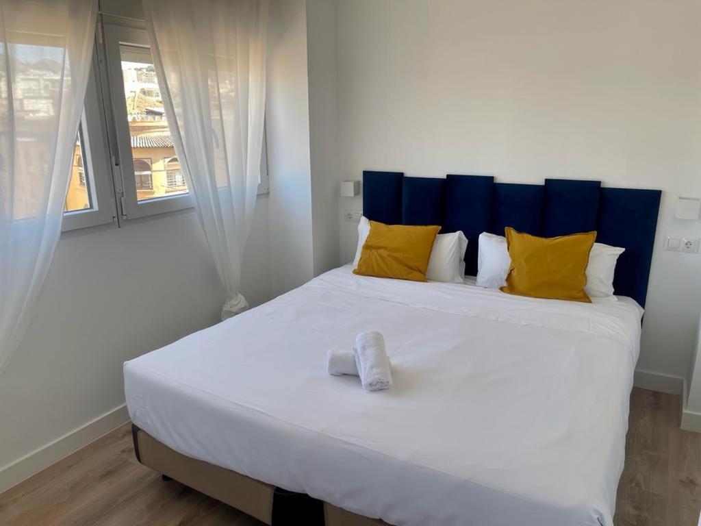 Malaga City Suites Exterior photo
